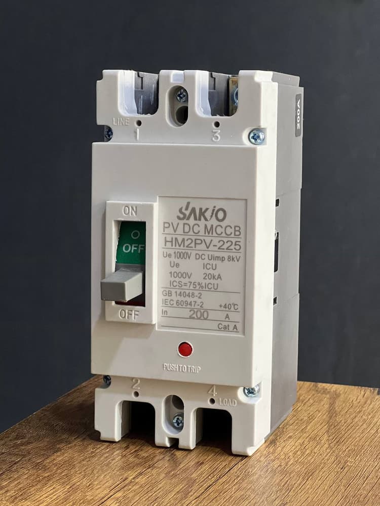 Circuit breaker MCCB 200A